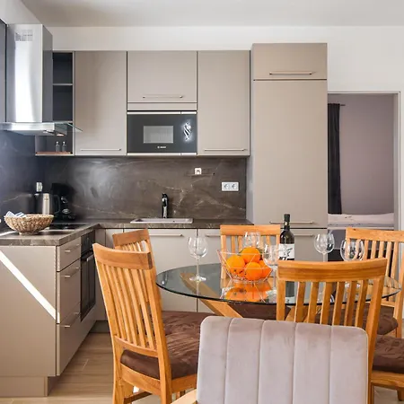 Apartment Mialis