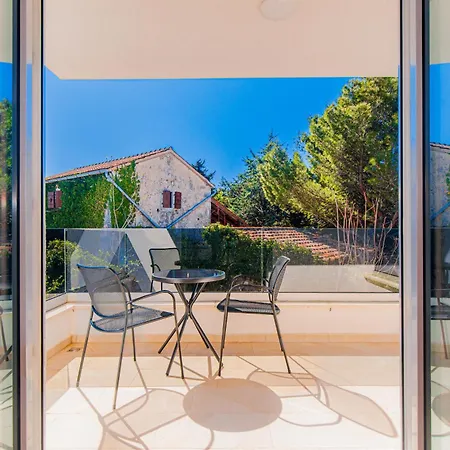 Mialis